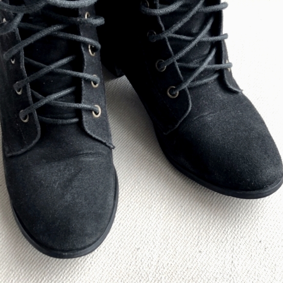 Moving Sale! Madden Girl Black Booties, Suade Leather, Size 7.5 - Picture 2 of 6